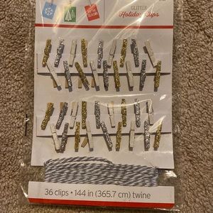 string with glittery clips